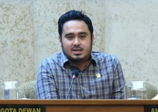 DPR Minta Mendagri Jatuhi Sanksi ke Kepala Daerah Absen Retreat