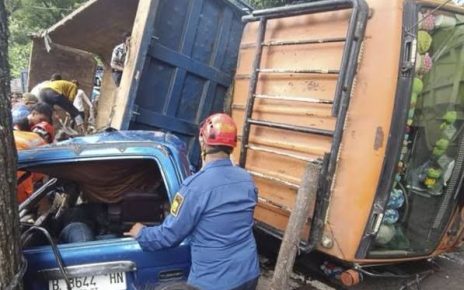 Truk Pasir Timpa Minibus di Jalur Palabuhanratu, 4 Orang Tewas