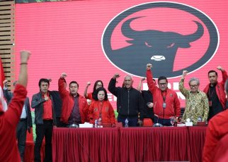 PDIP Bantah Kabar Hasto Terlibat Pemecatan Jokowi, Begini Kisahnya