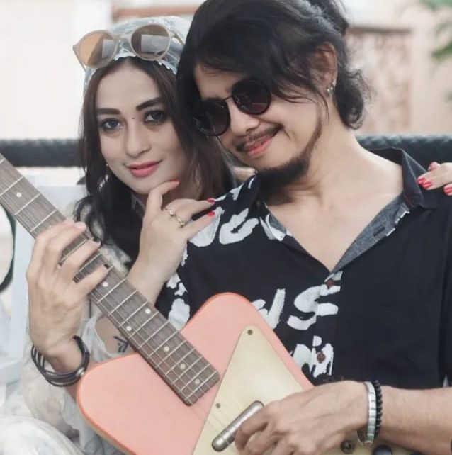 Moldy Radja dan Putri