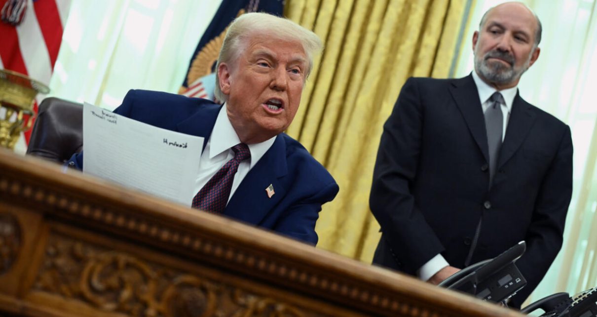 Trump meradang