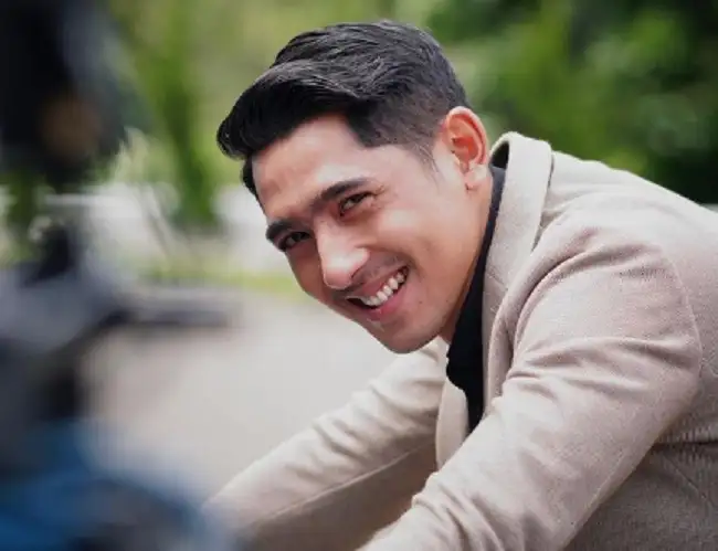 Arya Saloka, Pintu-Pintu Surga