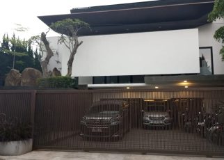 KPK Sita Sejumlah Dokumen dan Barang dari Rumah Ridwan Kamil