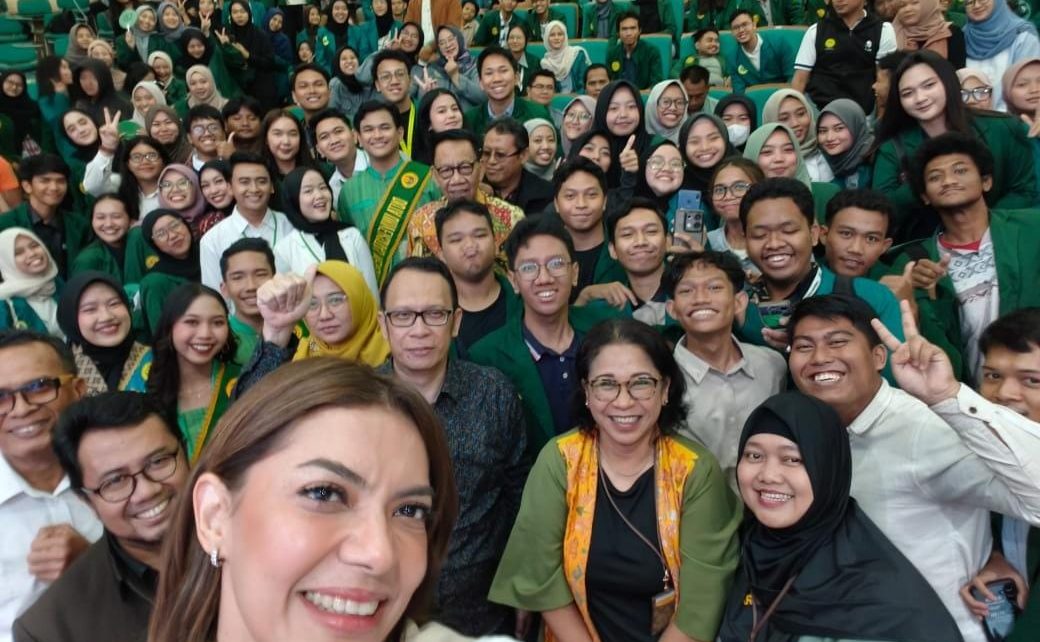 Najwa Shihab di UNJ