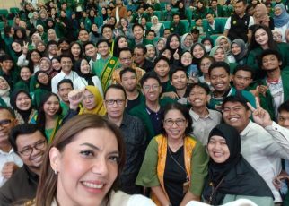 Najwa Shihab di UNJ