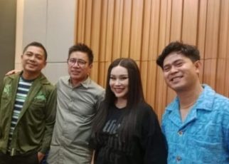 Titi DJ dan Cakra Khan