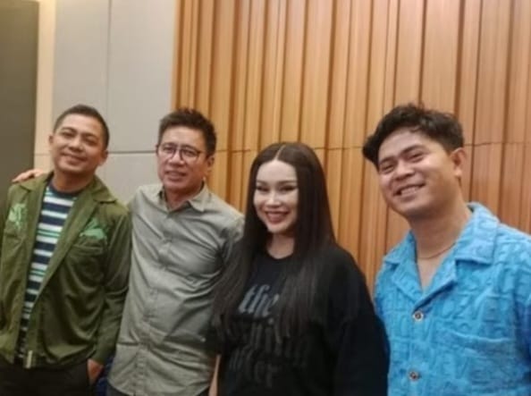 Titi DJ dan Cakra Khan