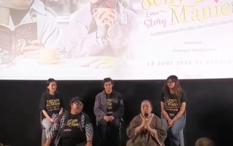 Senyum Manies Love Story