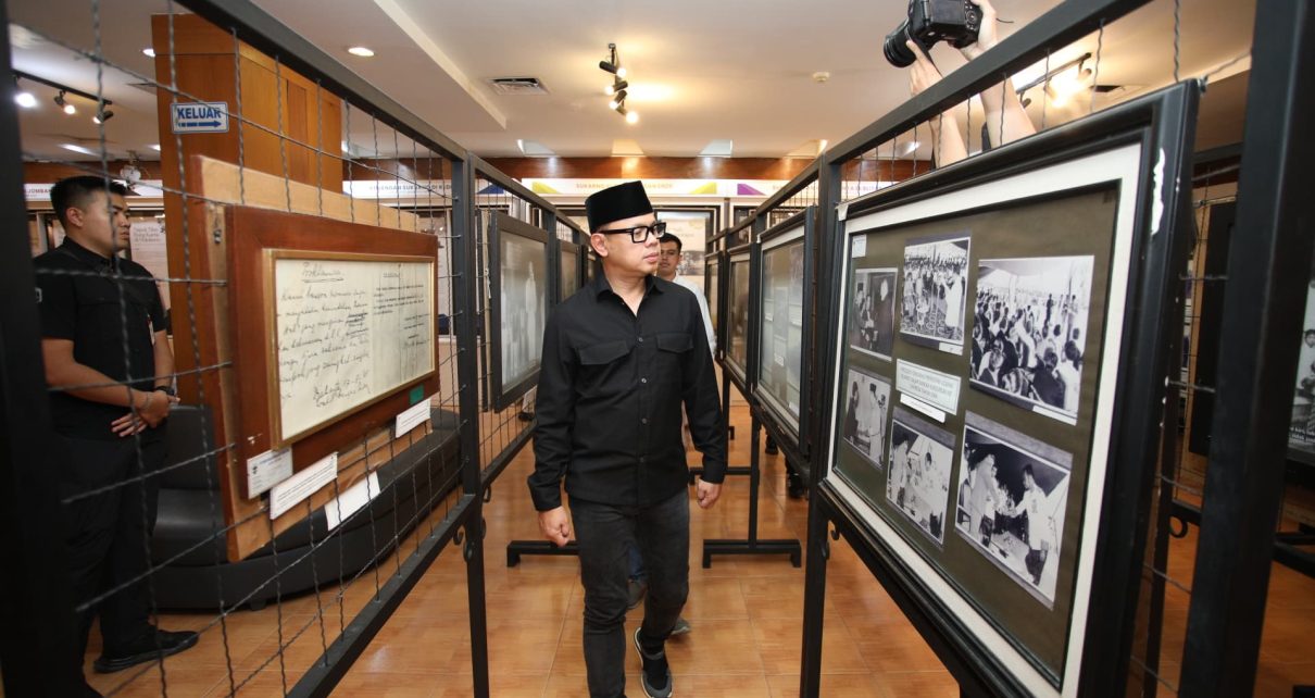 Wamendagri Bima Arya di Makam Bung Karno