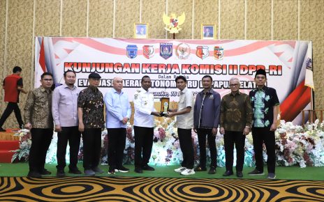 Komisi II DPR dan Kemendagri Tinjau KPP Papua Selatan
