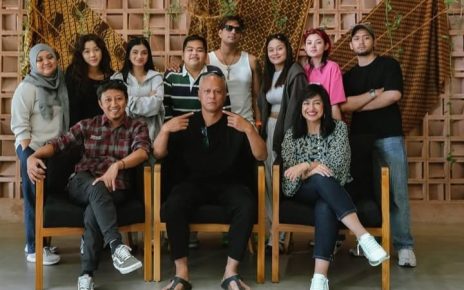 Rak Buku Siap Produksi 'Rothtrip'