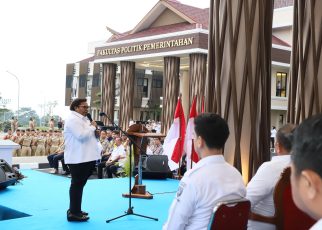 Wamendagri Ribka Haluk di IPDN