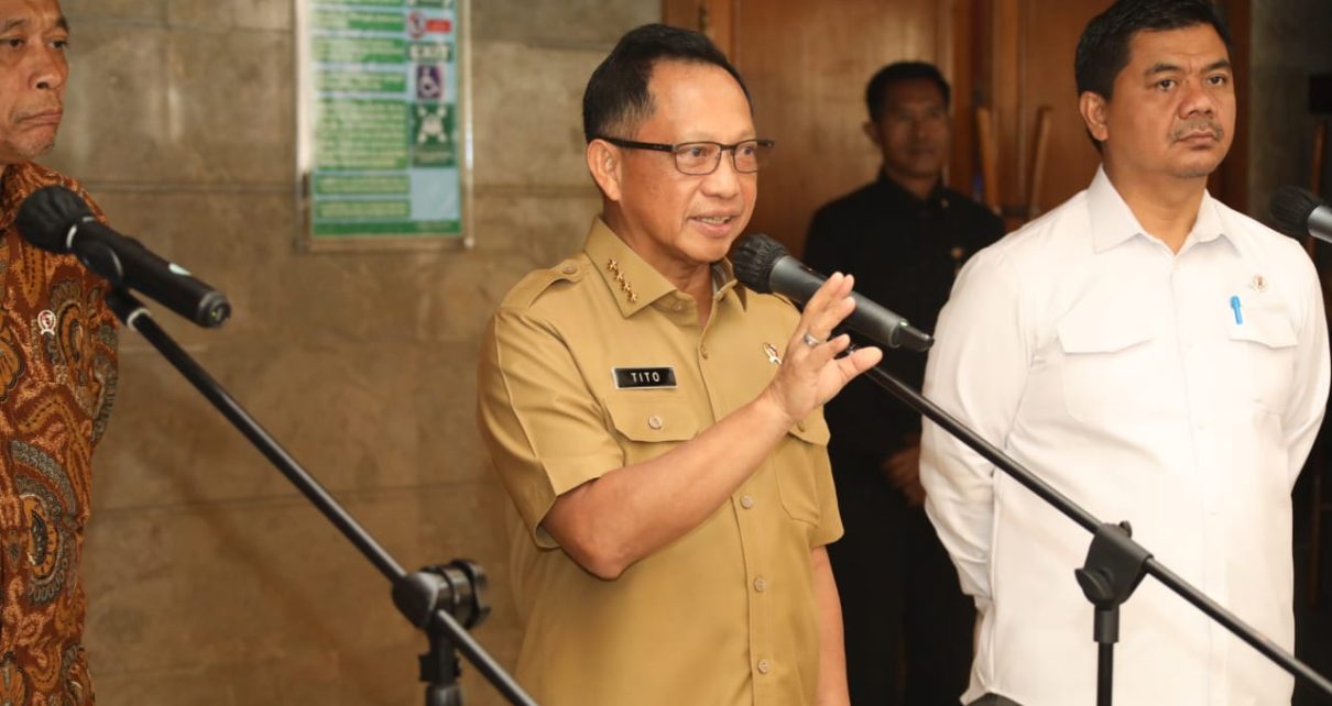 Tito Karnavian Sekolah Rakyat