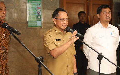 Tito Karnavian Sekolah Rakyat