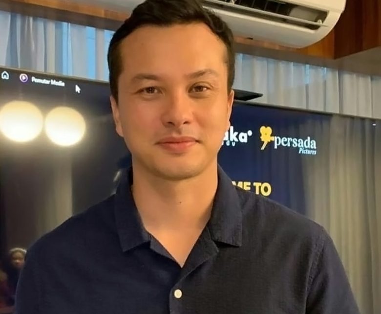 Tantangan Nicholas Saputra Terima Tawaran Bintangi Film Musikal ‘Siapa Dia’