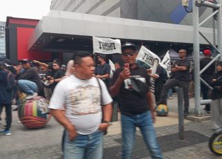 Demo Turunkan Anwar