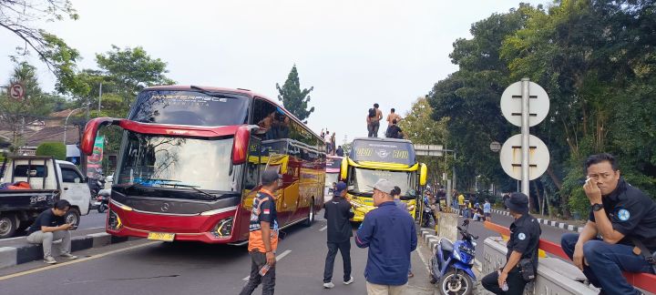 Bus demo
