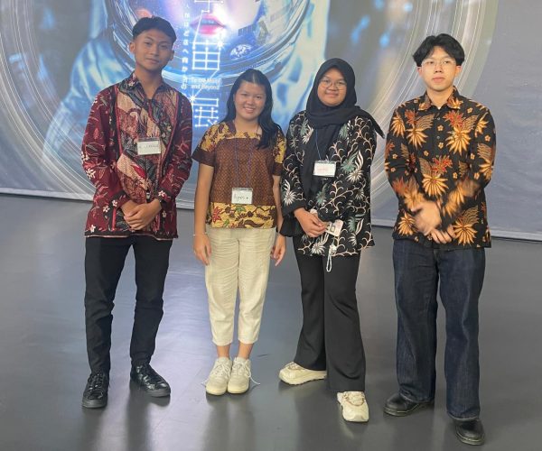 4 remaja berprestasi