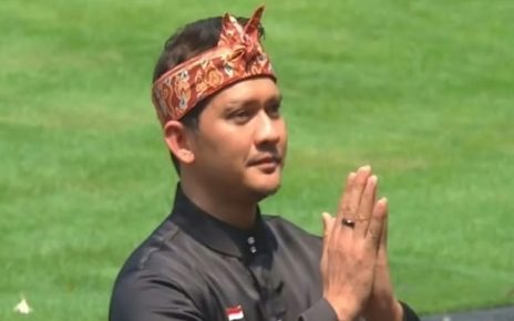 Iko Uwais Atraksi Pencak Silat dalam Peringatan Kemerdekaan RI di Istana Merdeka