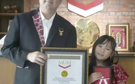 Miel Caerol Raih Rekor Muri sebagai Penyanyi Termuda Ciptakan dan Rilis Album Sendiri
