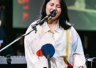 Penyanyi Pendatang Baru Nadine Makalew Rilis Album ‘Time Traveller’