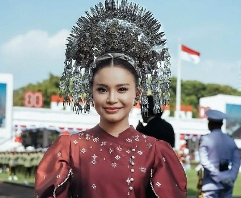 Rossa Nyanyikan Lagu ‘Indonesia Pusaka’ di Istana Merdeka