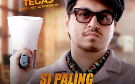 Totalitas Kevin Julio Perankan Karakter Sutradara dalam Film ‘Si Paling Aktor’