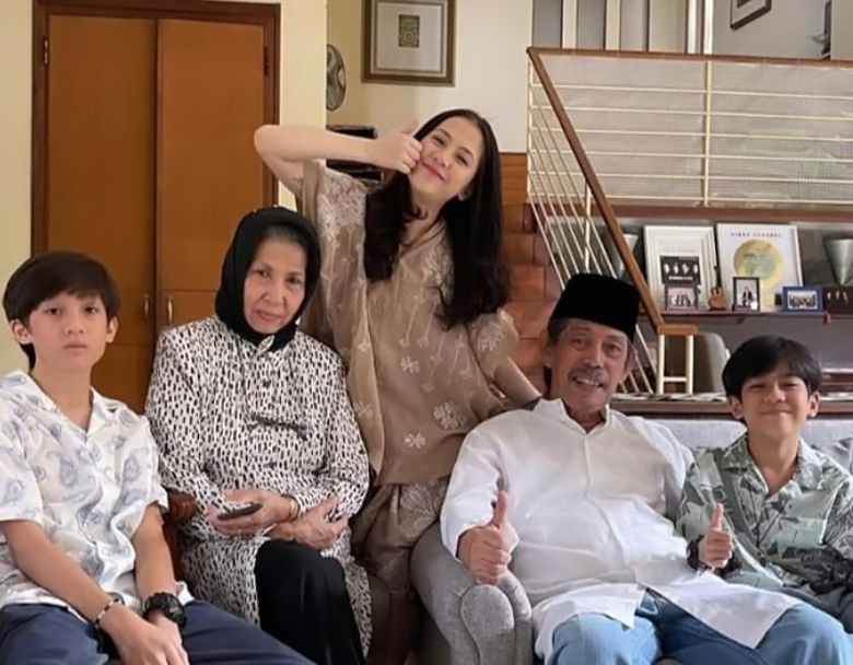 Artis Adhisty Zara Bagikan Momen Kenangan Bersama Sang Kakek, Acil Bimbo