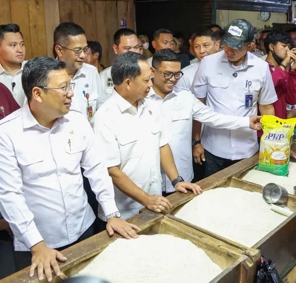 Mendagri Tito Karnavian Sidak Beras SPHP2
