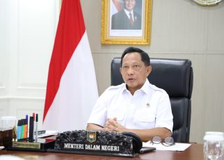 Menteri Tito Minta Kepala Daerah Perkuat Satlinmas