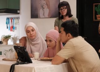 Film ‘Mengejar Restu’ Dibintangi 4 Pasangan Suami Istri, Siap Tayang 11 Desember 2025