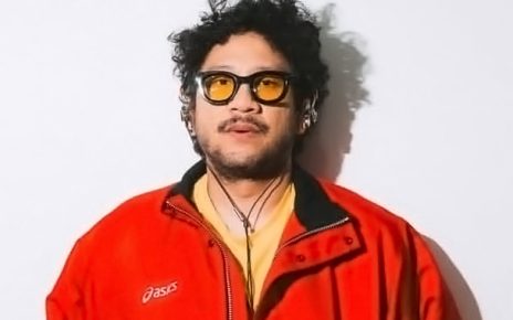 Rayakan 1 Dekade, Kunto Aji Rilis Lagu ‘2025 Masih Asik Sendiri’