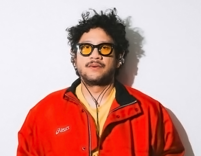 Rayakan 1 Dekade, Kunto Aji Rilis Lagu ‘2025 Masih Asik Sendiri’