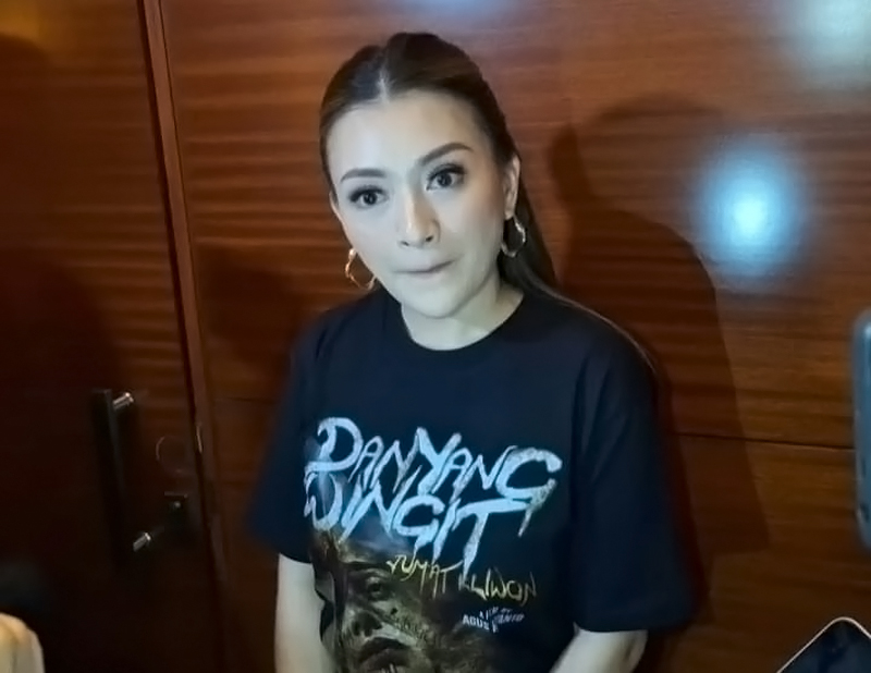 Pengalaman Mendebarkan Nathalie Holscher Bintangi Film Danyang Wingit Jumat Kliwon