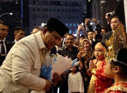 Momen Antusias Diaspora Sambut Kedatangan Prabowo di Malaysia: Big Fans!