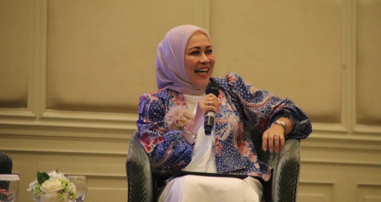 Dr. Dewi Tenty, S.H., M.H