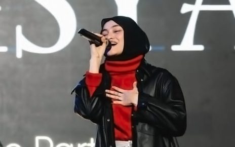 Eltasya Rekam Ulang Lagu ‘Harus Terpisah’ tentang Hubungan Kehilangan Keseimbangan