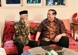 SBY Silaturahmi ke Musisi Senior Yok Koeswoyo, Rencanakan Gelar Tribute Koes Plus