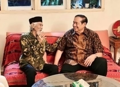 SBY Silaturahmi ke Musisi Senior Yok Koeswoyo, Rencanakan Gelar Tribute Koes Plus