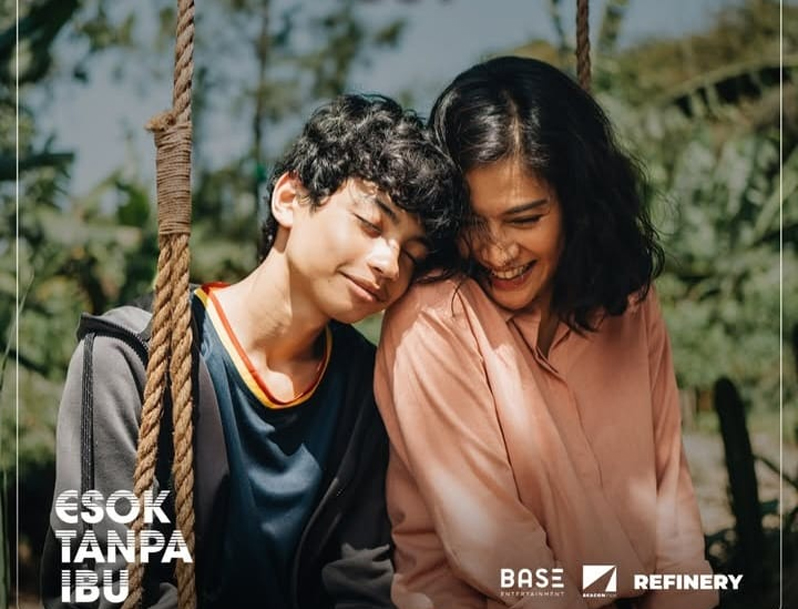 Dian Sastrowardoyo Peran Ganda Jadi Produser & Pemain dalam Film ‘Esok Tanpa Ibu’