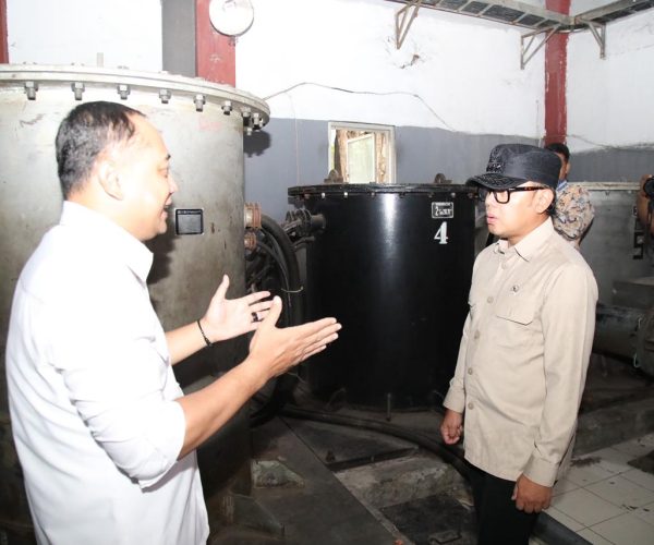 Bima Arya Tinjau Pompa Air Terintegrasi di Surabaya