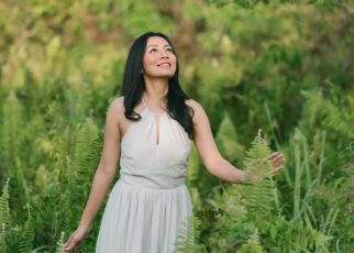 Dee Lestari Rilis Single ‘(Jangan) Jatuh Cinta’ Jadi Pembuka untuk Album Ketiganya