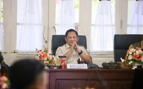 Mendagri Tekankan Percepatan Rehabilitasi Pascabencana di Empat Daerah Sumbar