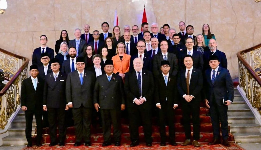 Prabowo Bertemu Profesor Oxford