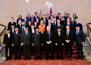 Prabowo Bertemu Profesor Oxford