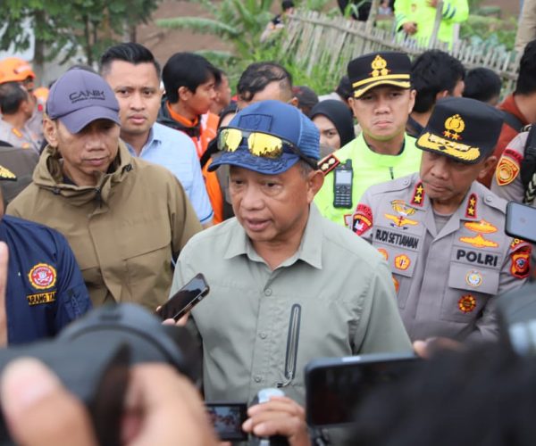 Tito Karnavian Pasca Longsor di Cisarua