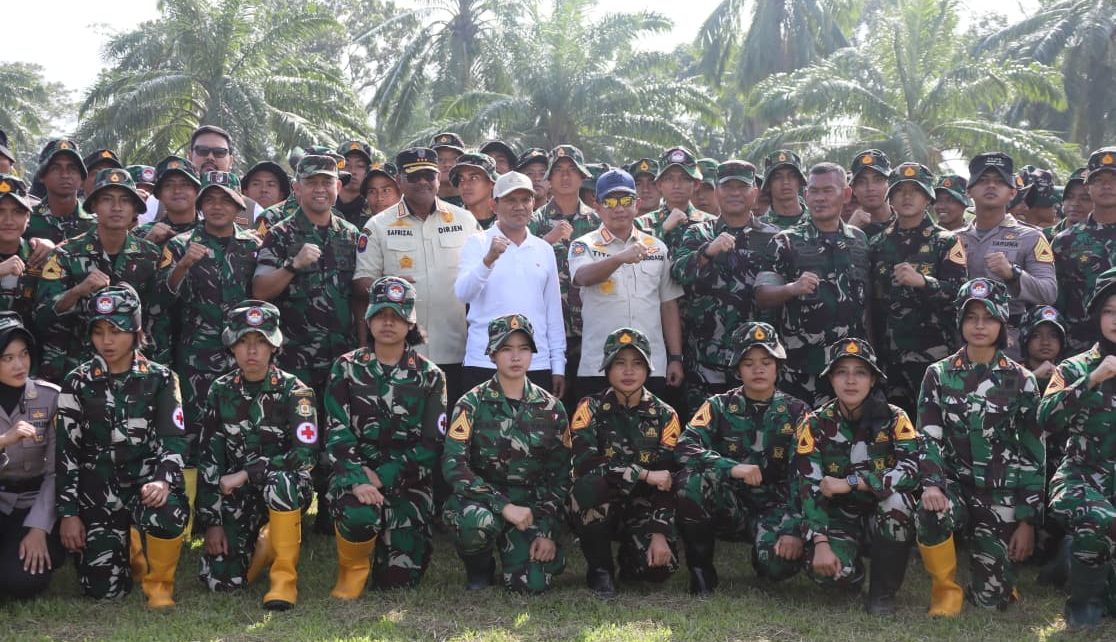 Mendagri Tito Karnavian melepas taruna Akademi Kepolisian (Akpol), Akademi Militer (Akmil), dan Universitas Pertahanan (Unhan) untuk membantu percepatan penanganan pascabencana di Kabupaten Aceh Tamiang, Aceh.