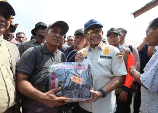 Tito Karnavian tinjau pengungsi di Aceh