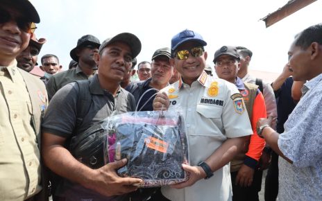 Tito Karnavian tinjau pengungsi di Aceh