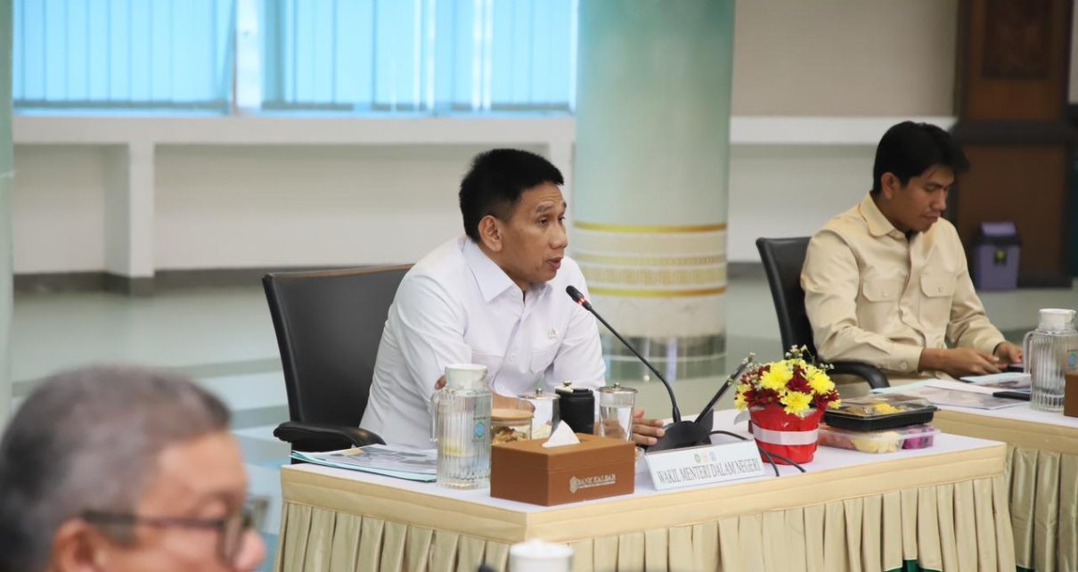 Wamendagri Akhmad Wiyagus Minta BUMD Lebih Gesit